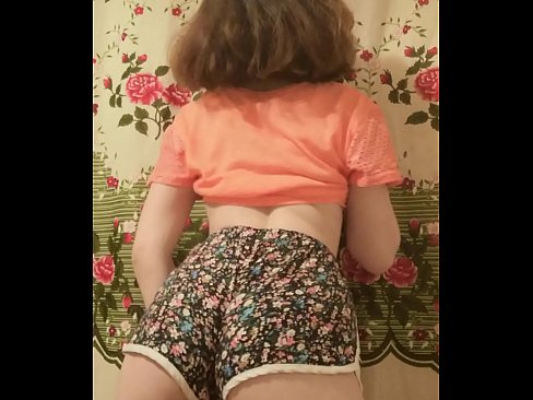 ❤️ Babi ifanc rhywiol yn tynnu ei siorts ar gamera ️ Porn porno super wrthon ni
